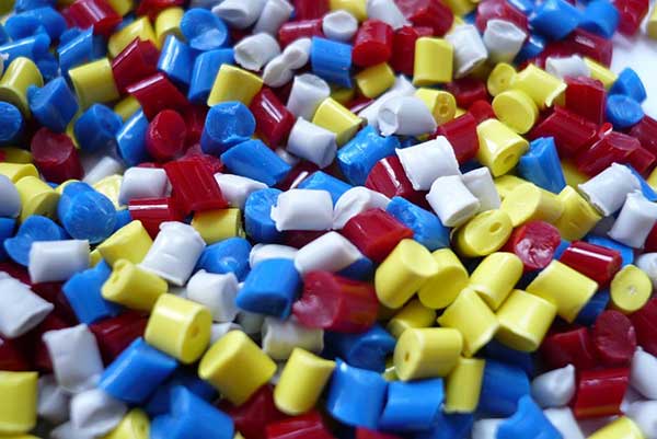 You are currently viewing Le Processus de Fabrication des Bâches de Camion en PVC